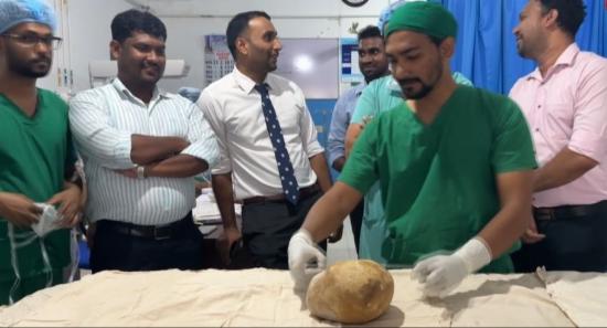 3.1kg Bladder Stone Successfully Removed